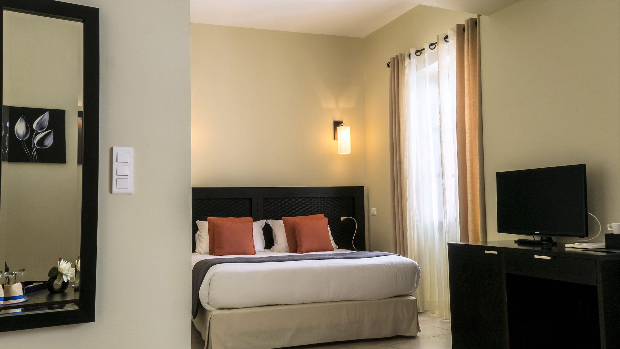 Perla Rossa Hotel L'Ile-Rousse  Ngoại thất bức ảnh